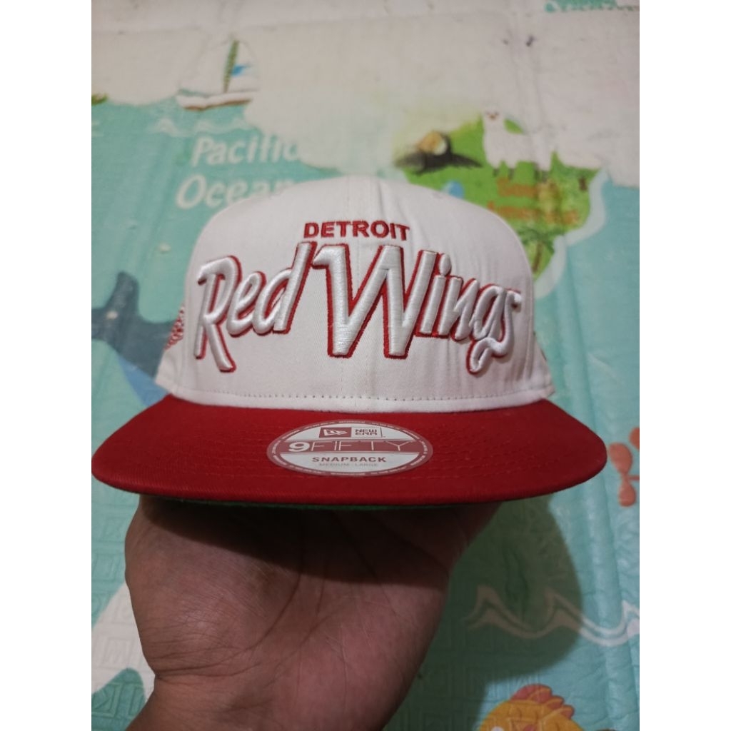 Topi New Era NHL RED WINGS Preloved