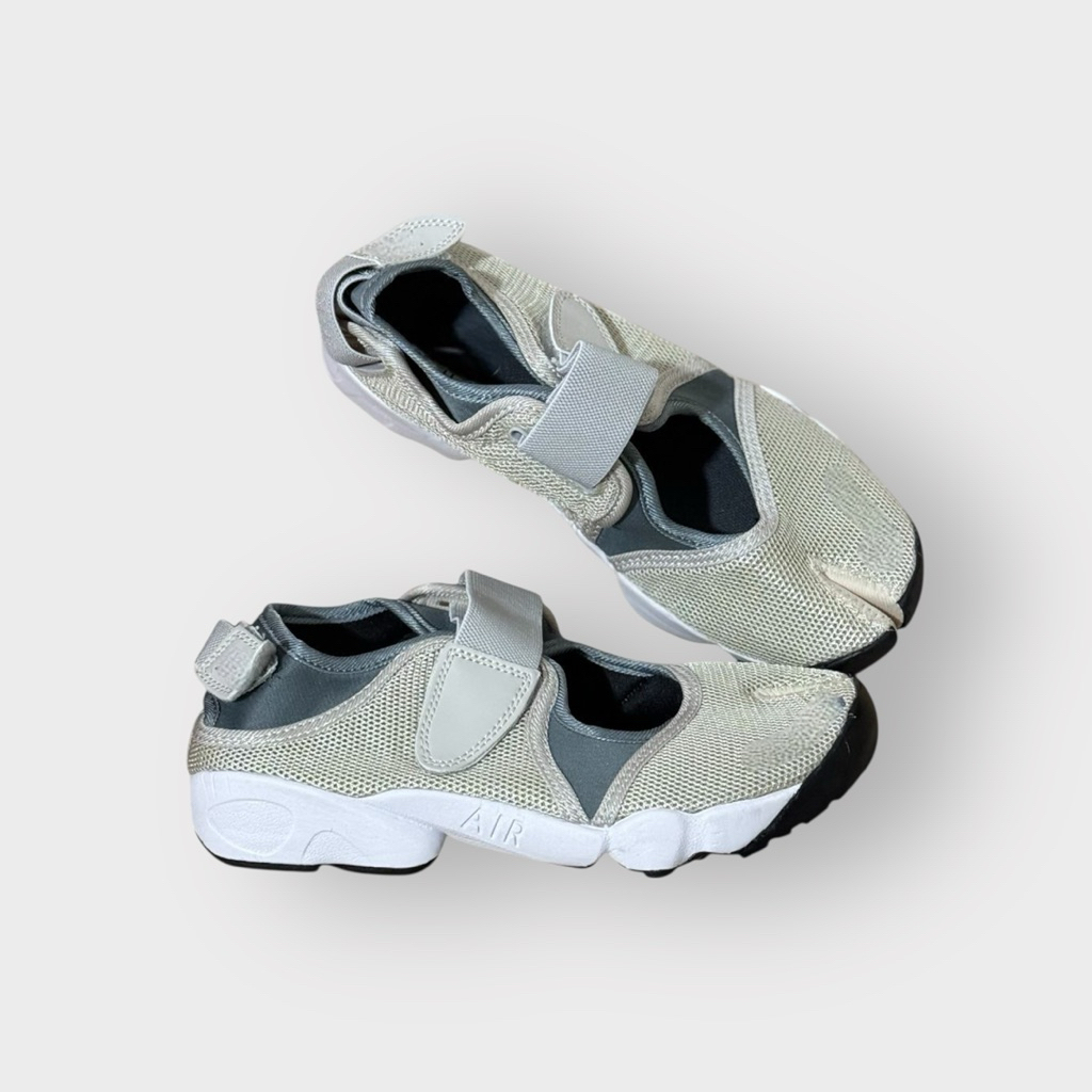 SEPATU SNEAKERS AIR RIFT GREY WANITA HIJAB