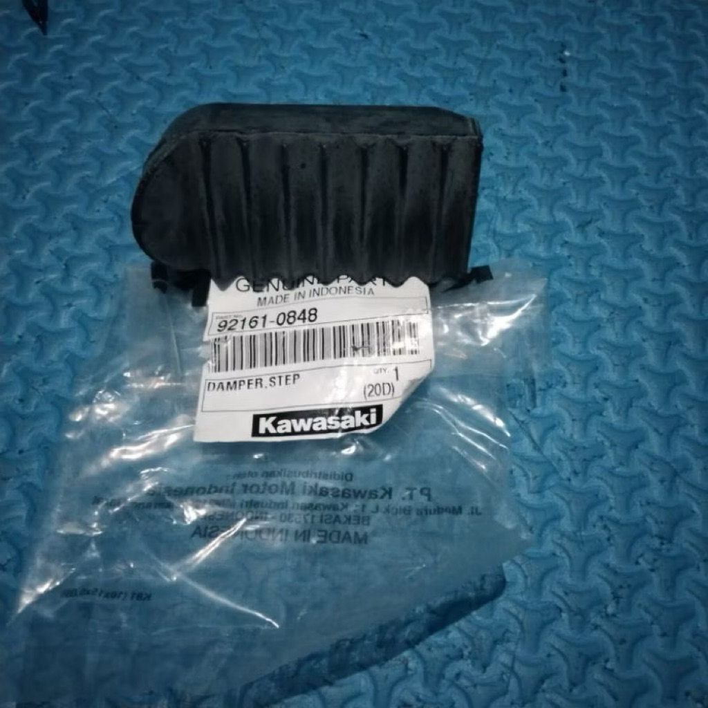 KARET FOOTSTEP DEPAN KLX 150 ORIGINAL