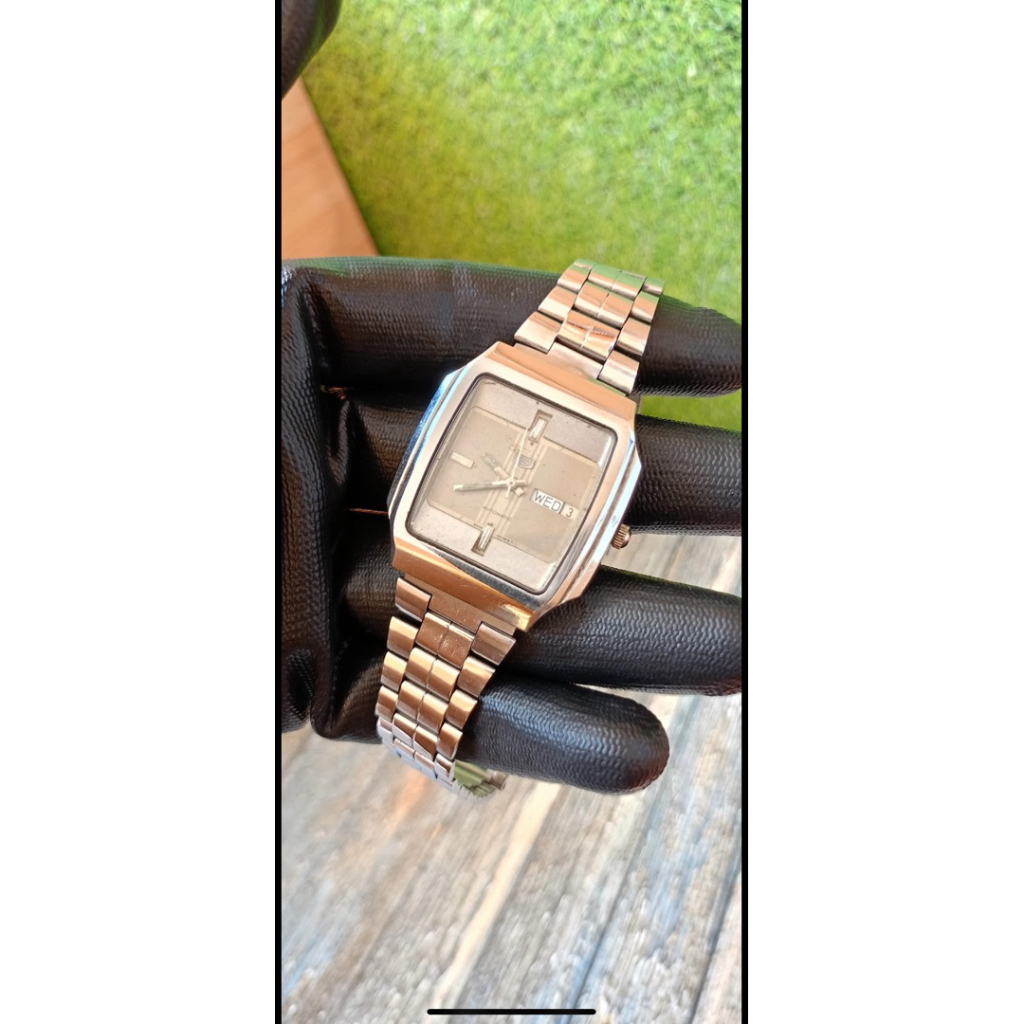 Jam tangan Seiko 5 Automatic