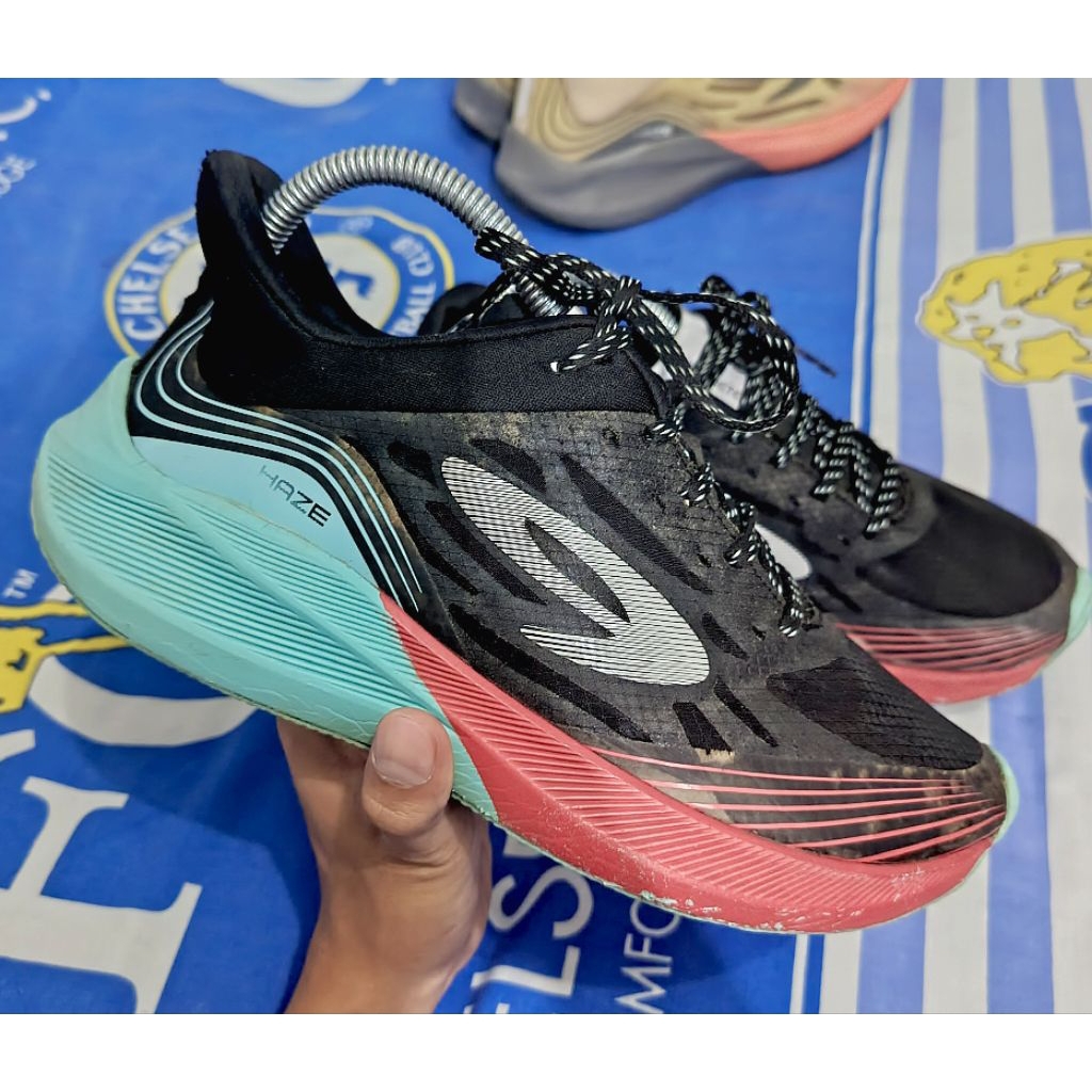 Sepatu 910 Nineten haze vision 1.0 second/bekas/Pre Loved