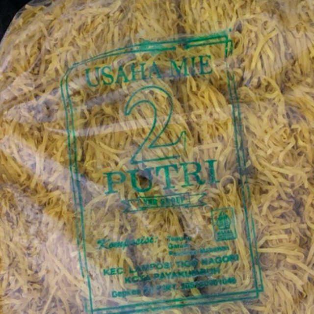 

Mie kuning 1 Kg dari ( kering ) kota Payakumbuh/Sumatera Barat merek 2 Putri