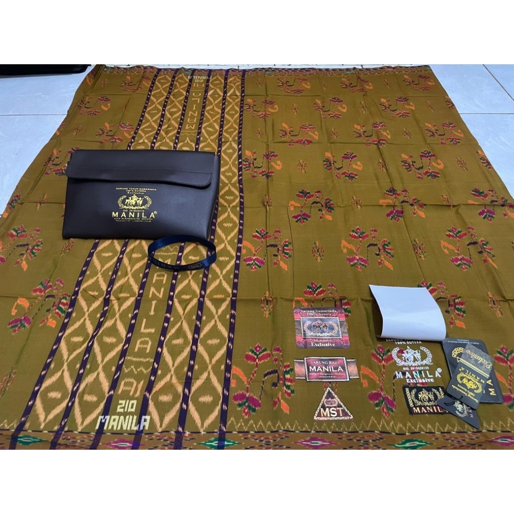 sarung manila