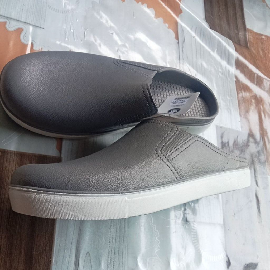 Sandal Slip On Yumeida GT9118L/GT9011L Untuk Pria