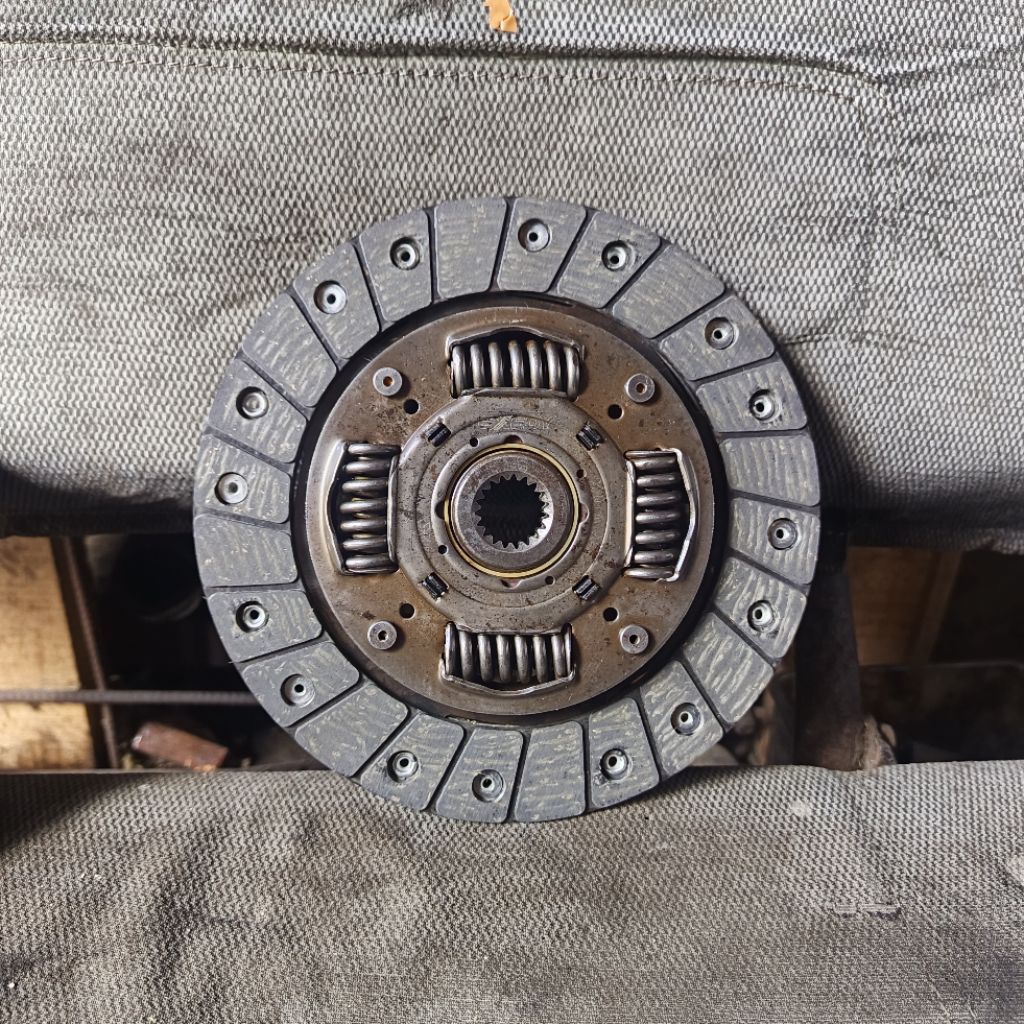 Kampas kopling Mitsubishi Mirage