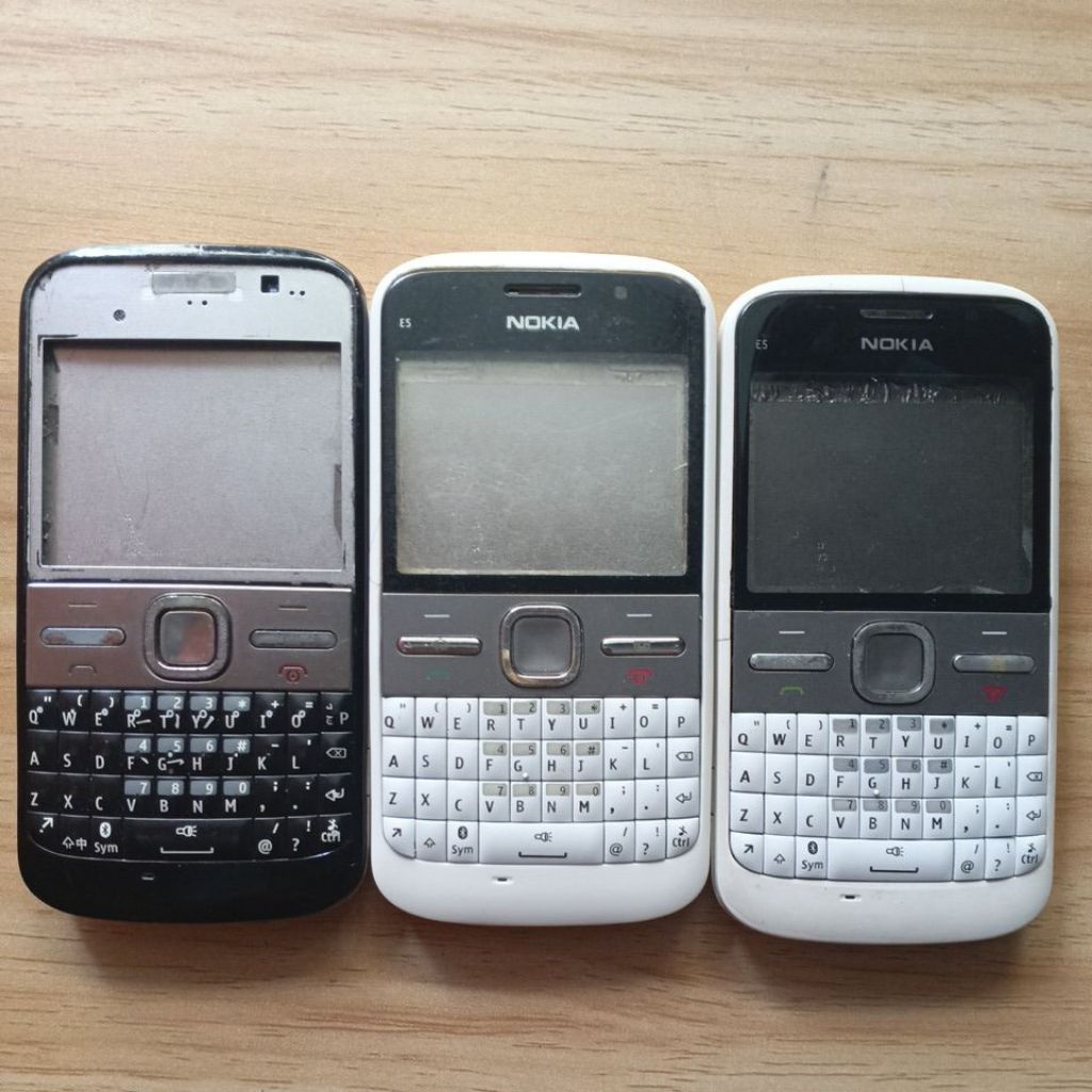 Nokia E5 minus LCD borong 3hp