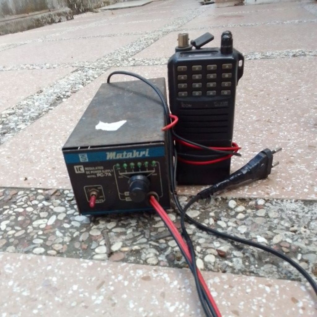 dijual HT icom ic v68