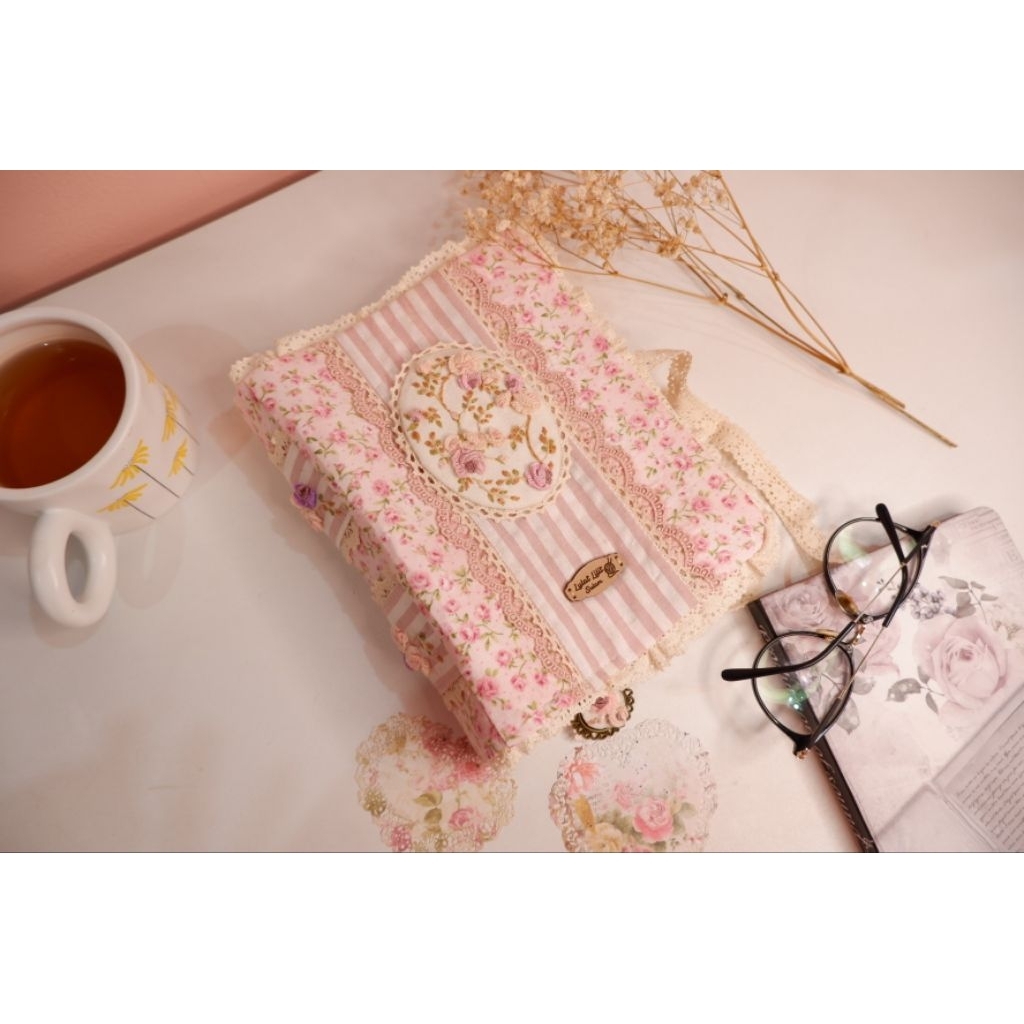 

Cover Al Qur'an Sulam ( Hanya Cover saja tanpa Al Qur'an)