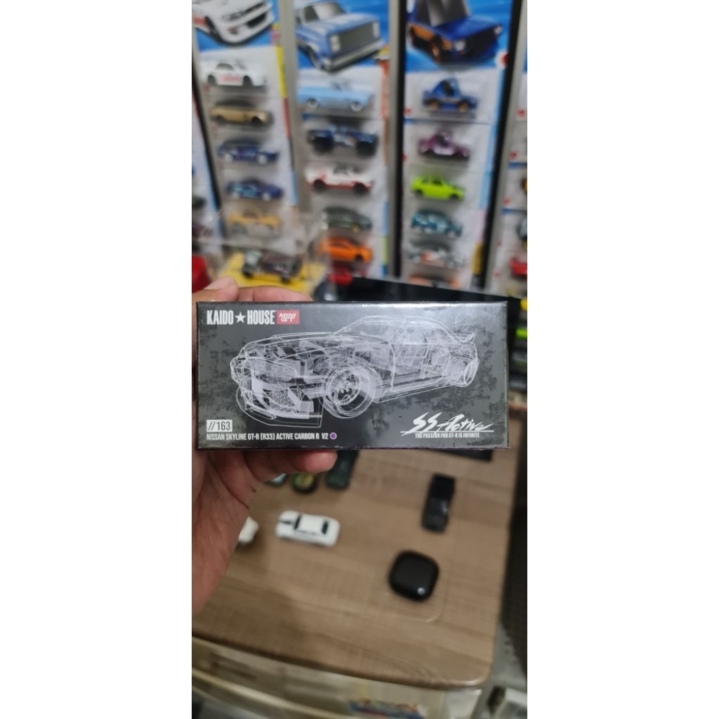 Mini GT Kaido Nissan Skyline R33 Carbon V2