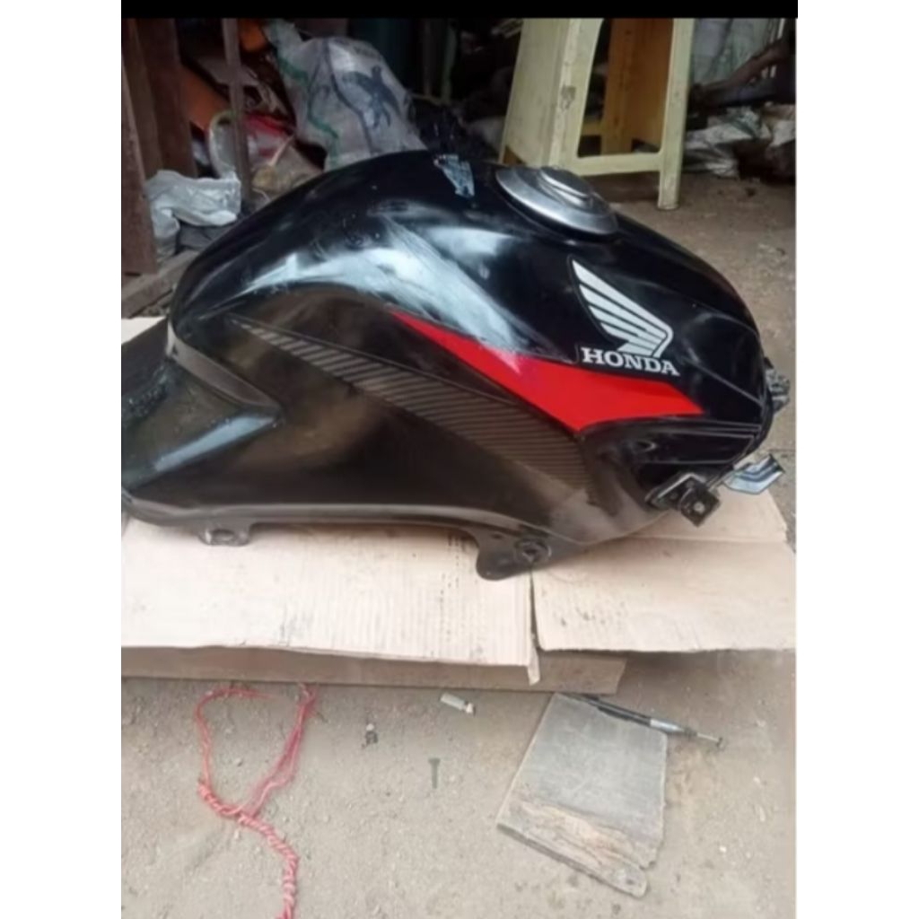 TANGKI TENGKI BENSIN +PULL PAMP FULLSET MOTOR HONDA CB150R OLD ORIGINAL COPOTAN