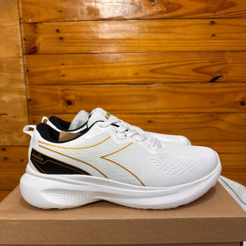 ONLY SIZE 42 SEPATU DIADORA PRIA DIADORA MARU WHITE SPORTY RUNNING CASUAL SNEAKER COD ORIGINAL MAN