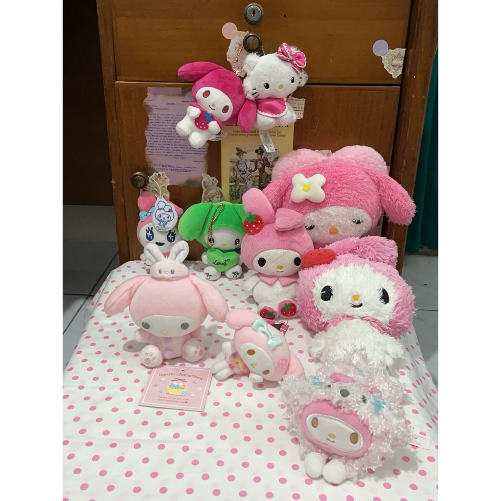 prelove koleksi keychain & boneka charmmy kitty, my melody, tamagotchi