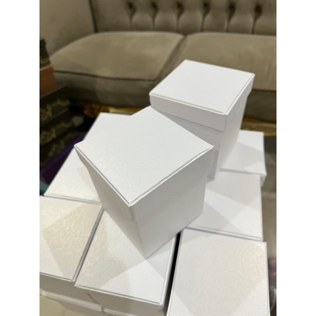 hardbox kotak kado 8x8x10