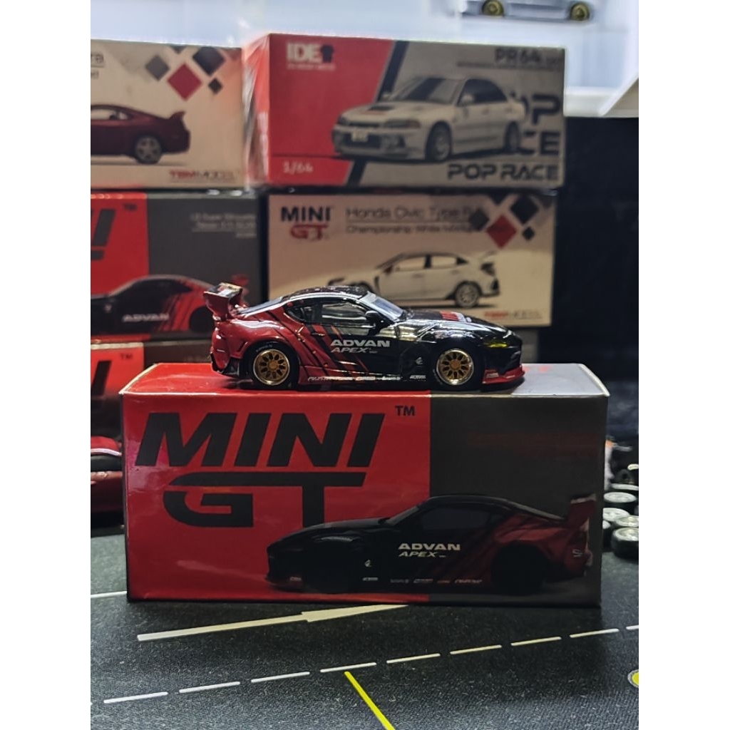 Mini GT Toyota Supra GR Advan
