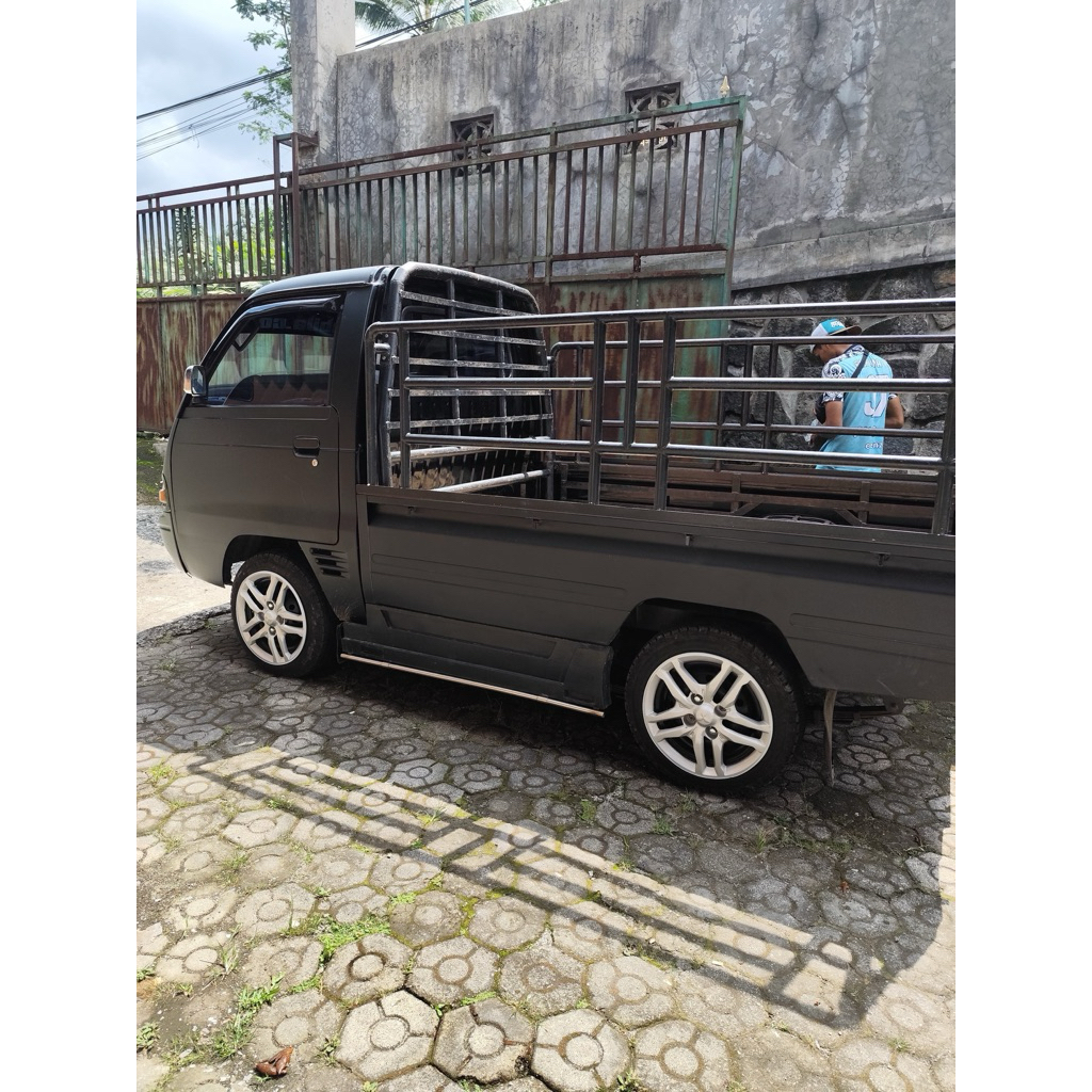 WILDOP DOP WHELDOP RENAULT R15 UNTUK MOBIL PICKUP SS/FUTURA LUBANG BAUT 4