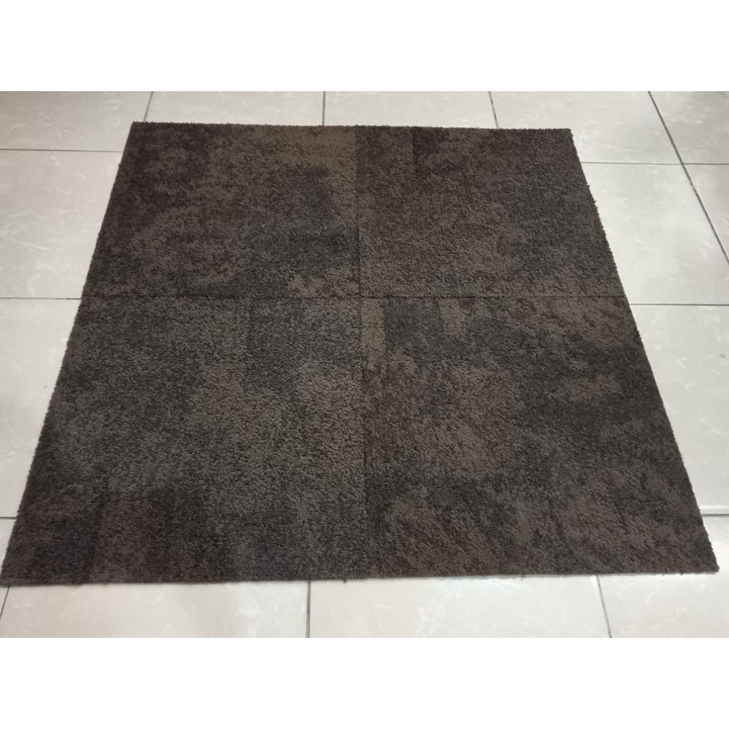 karpet tile 50x50 cm second