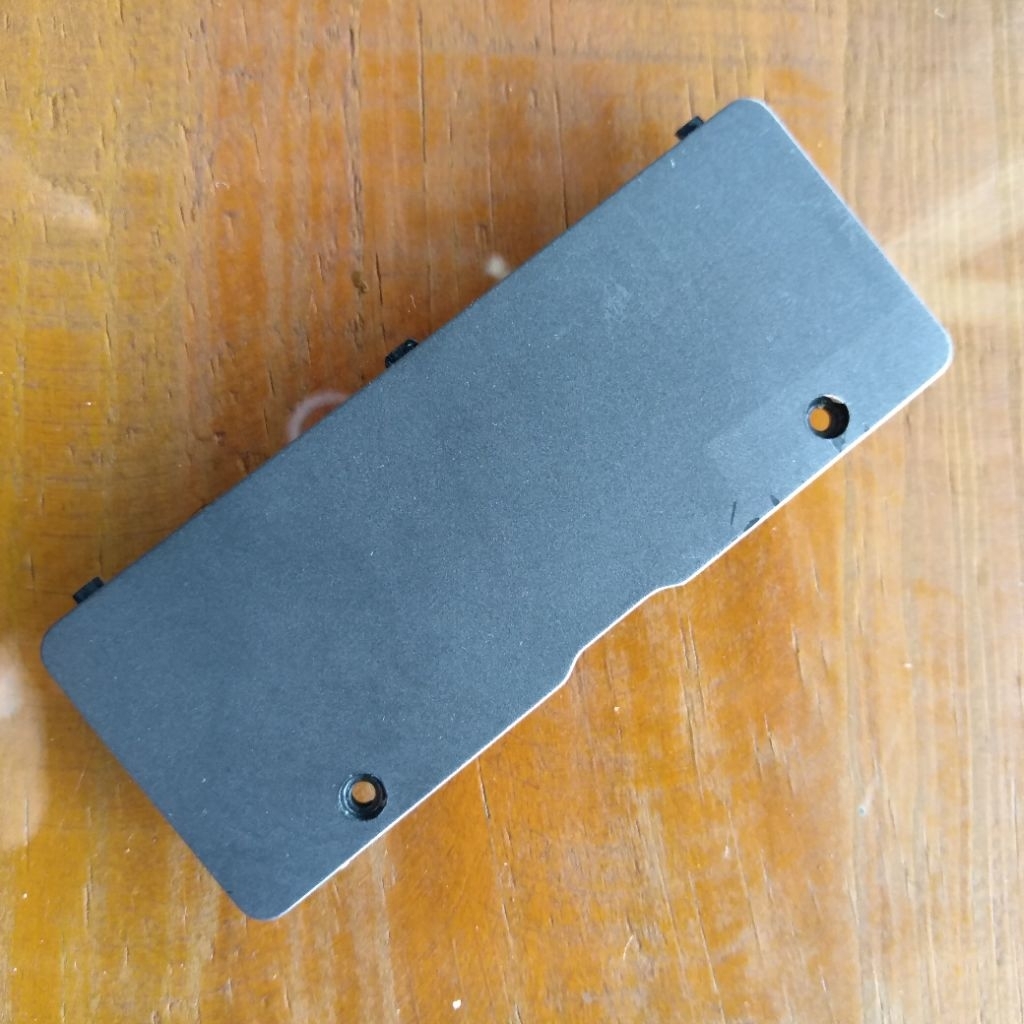 tutup SSD laptop Axioo mybook 14e model cg14d01