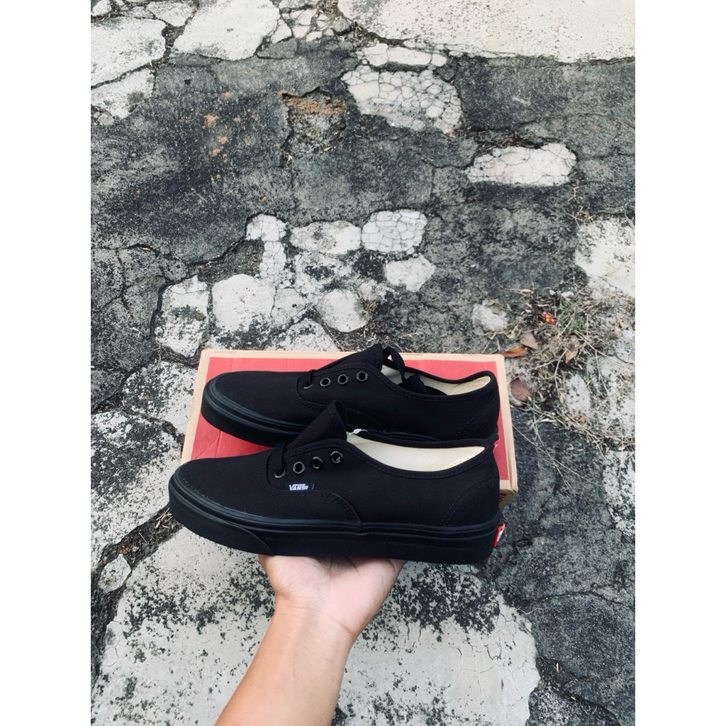 vans authentic fullblack resmi