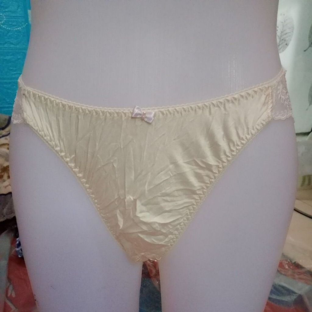 celana dalam wanita bahan satin silk Triumph
