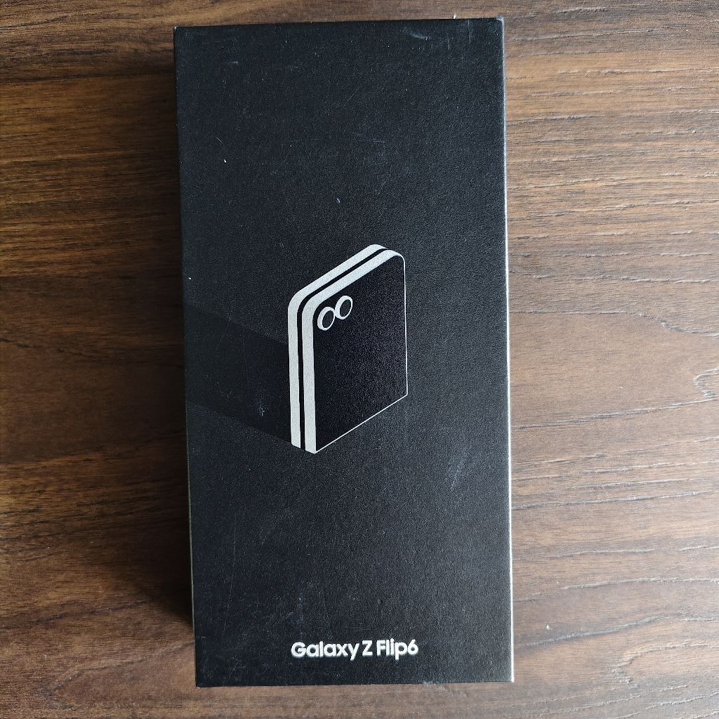 Samsung Galaxy Z Flip6 seken bekas