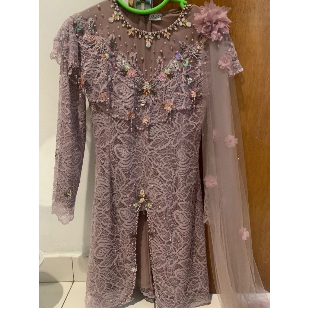 kebaya  Ivory Studio RTW preloved