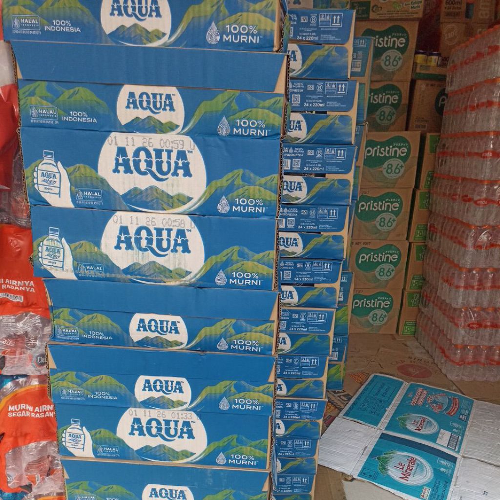 

Air Minum Dalam Kemasan AQUA Cube Botol 220 ML - 1 dus isi 24 Botol