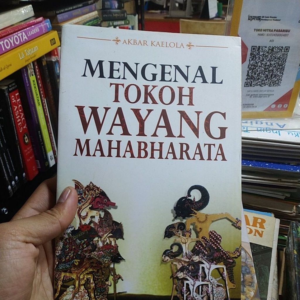 buku mengenal tokoh wayang Mahabarata original