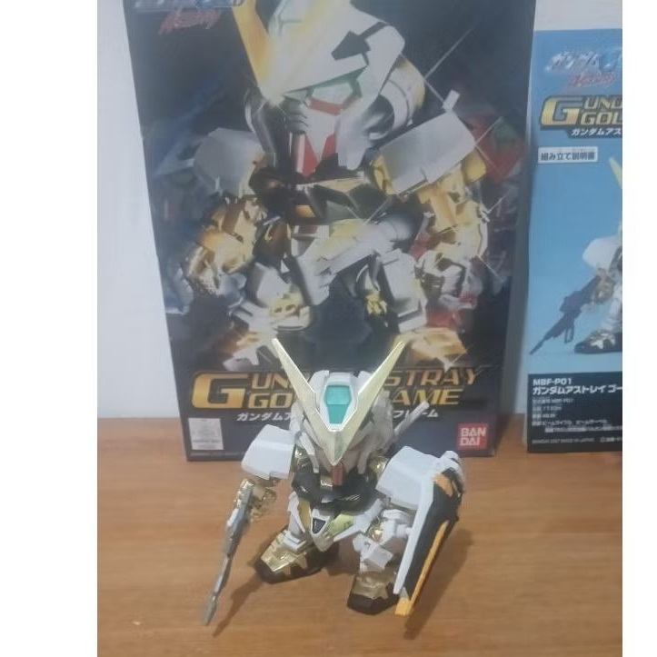 SD BB Senshi Gundam Astray Gold Frame Bandai