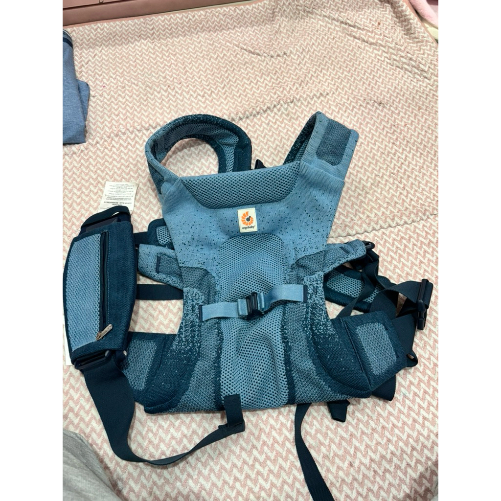 ergobaby aerloom aurora