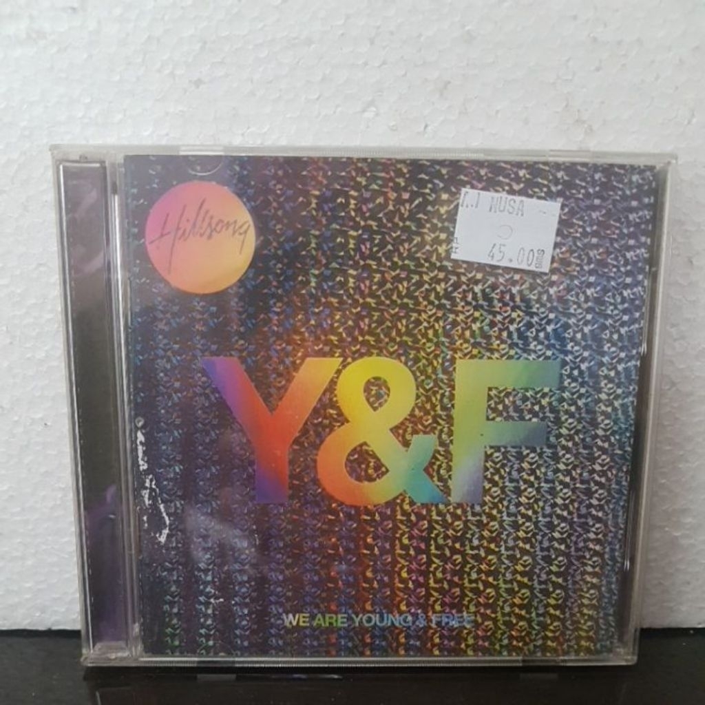 CD Compact Disc Y & F - Hillsong