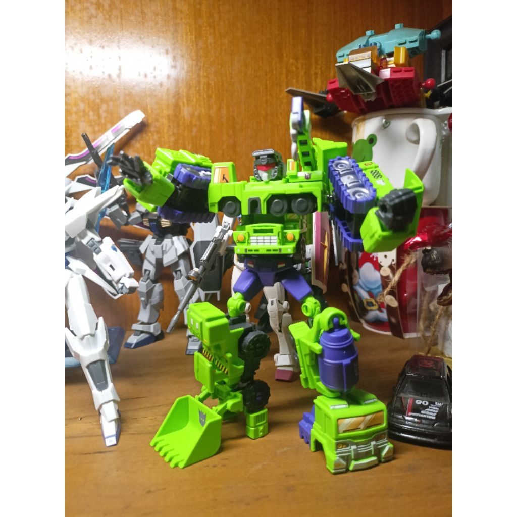 Blokees Devastator Vehicle dan Scavenger