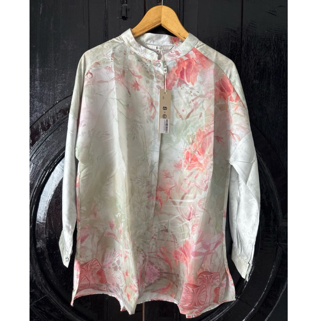 Buttonscarves x Riamiranda Valvia Top - Ready Siap Kirim‼️