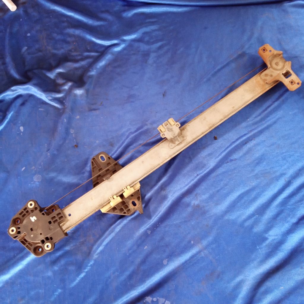 Copotan Regulator CRV gen3 bagian Depan Kanan