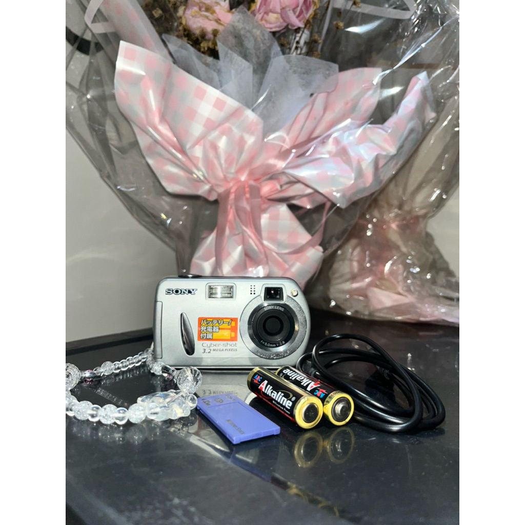 DIGICAM SECOND SONY DSC-P32 CYBERSHOT