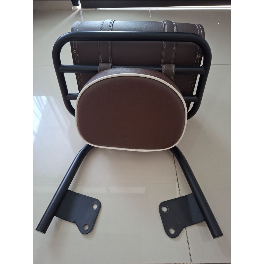 [Preloved] Backrack Sandaran Belakang Motor + Busa + Tas (Fullset) Honda Scoopy (Warna Hitam-Coklat)