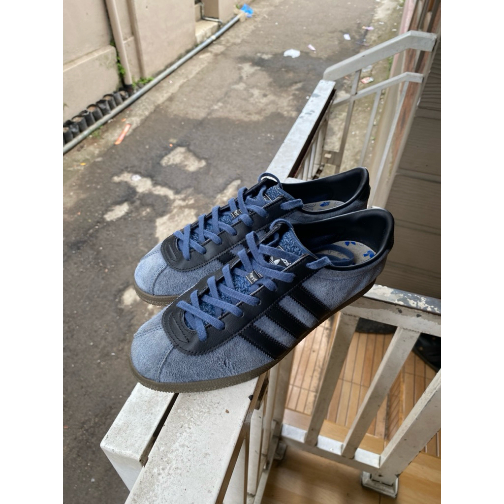 Adidas London Size 41 1/3 Second