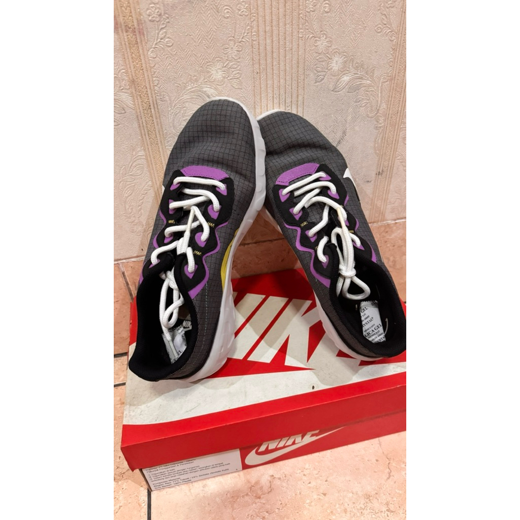 PRELOVED ORIGINAL Nike Explore Strada Unisex