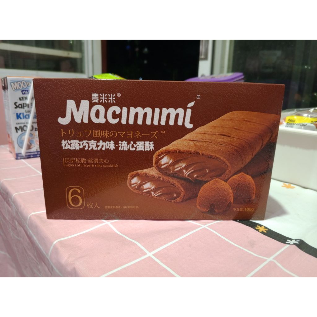 

Macimimi Chocolate Crisp Sadwinch 100g Macimimi Salted egg yolk crips isi 6 pcs