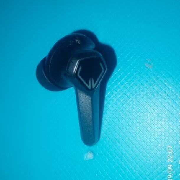 TWS Headset Gaming Bluetooth 5.2 ( L )