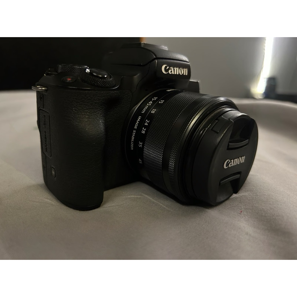 Camera CANON EOS M50