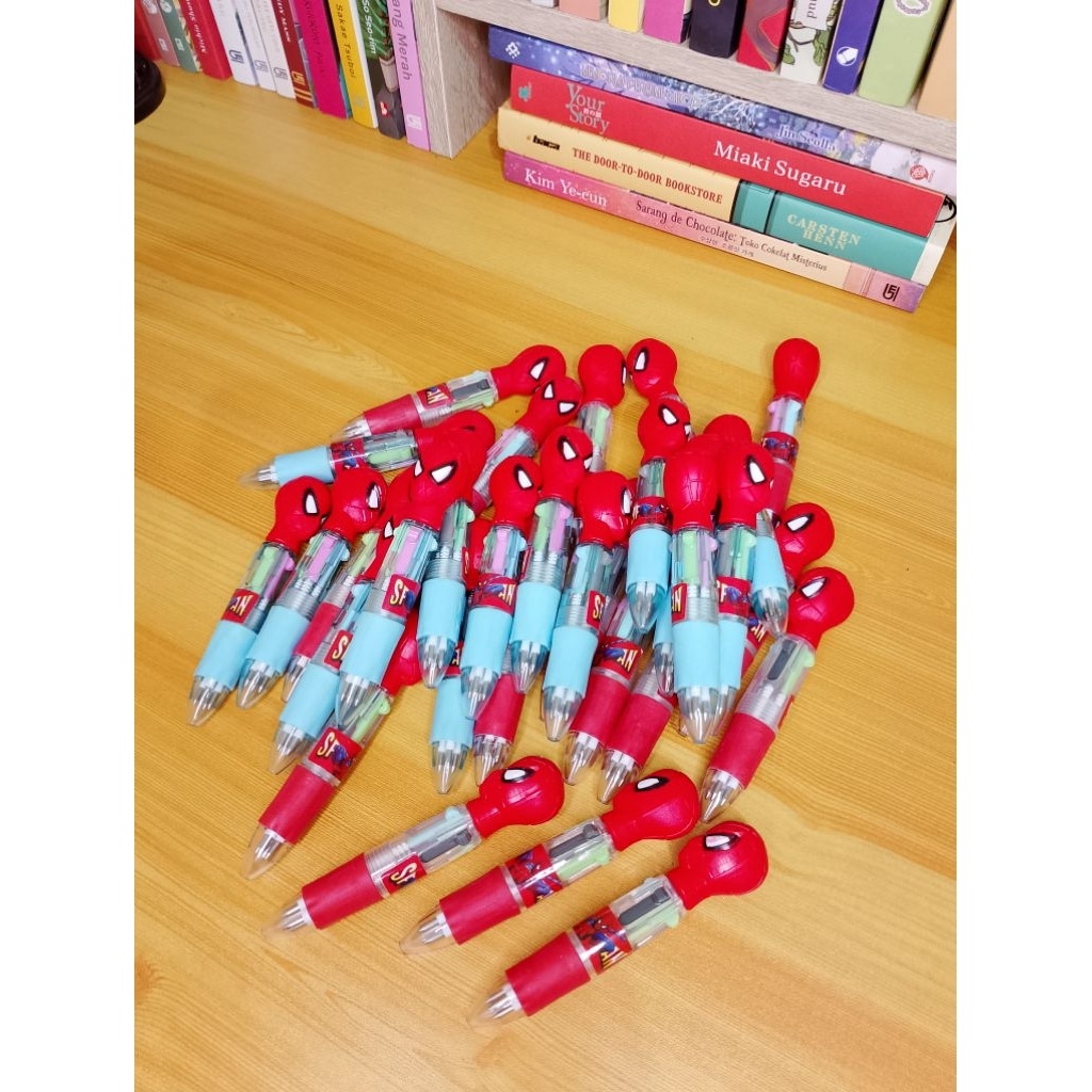 

Pulpen Karakter Spiderman