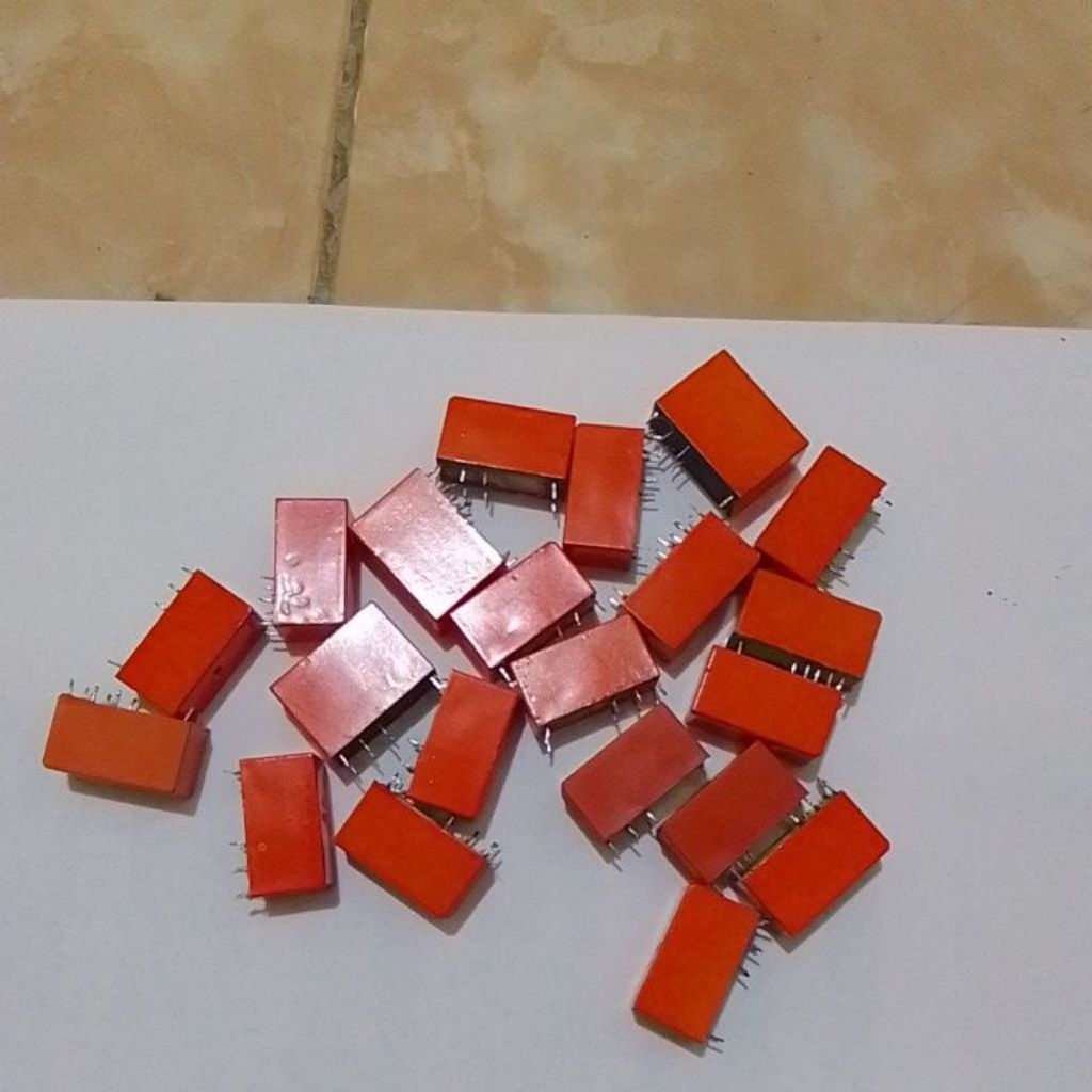 Relay 12V 16A kaki 8