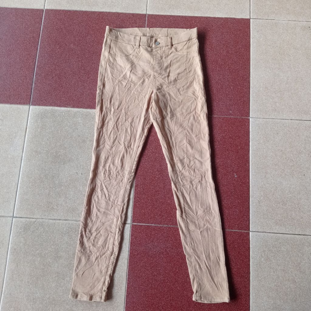 celana legging uniqlo heattech L.116