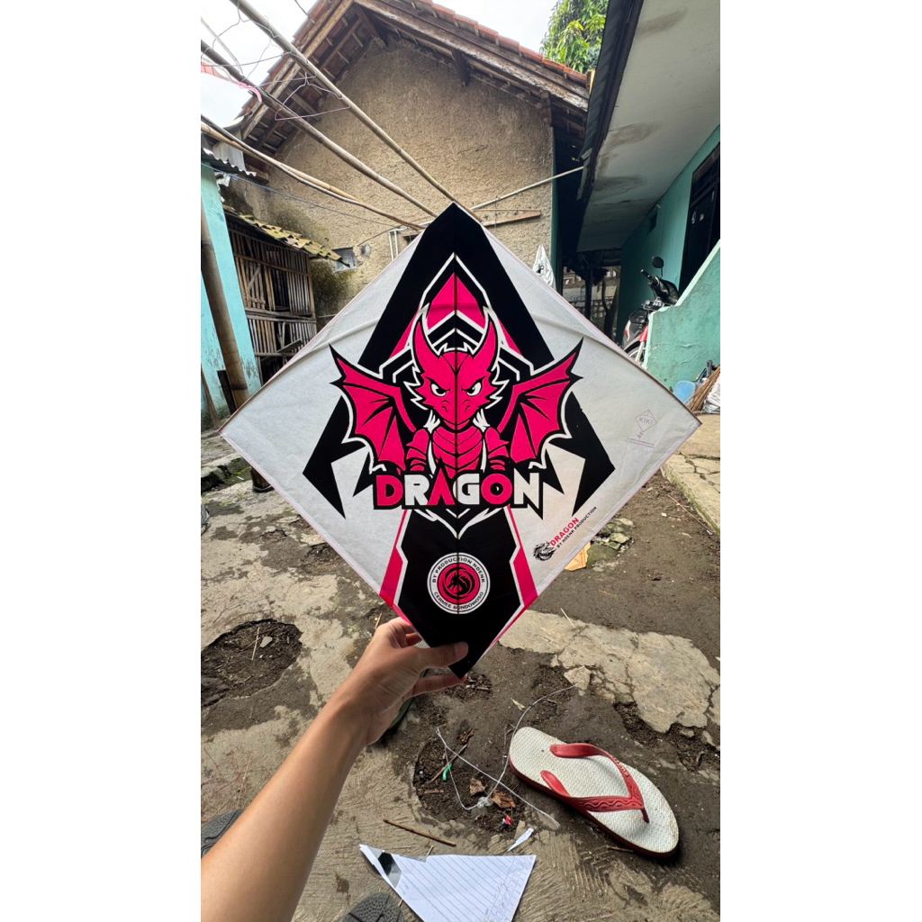 Layangan Sukhoi lilitan 2 Warna