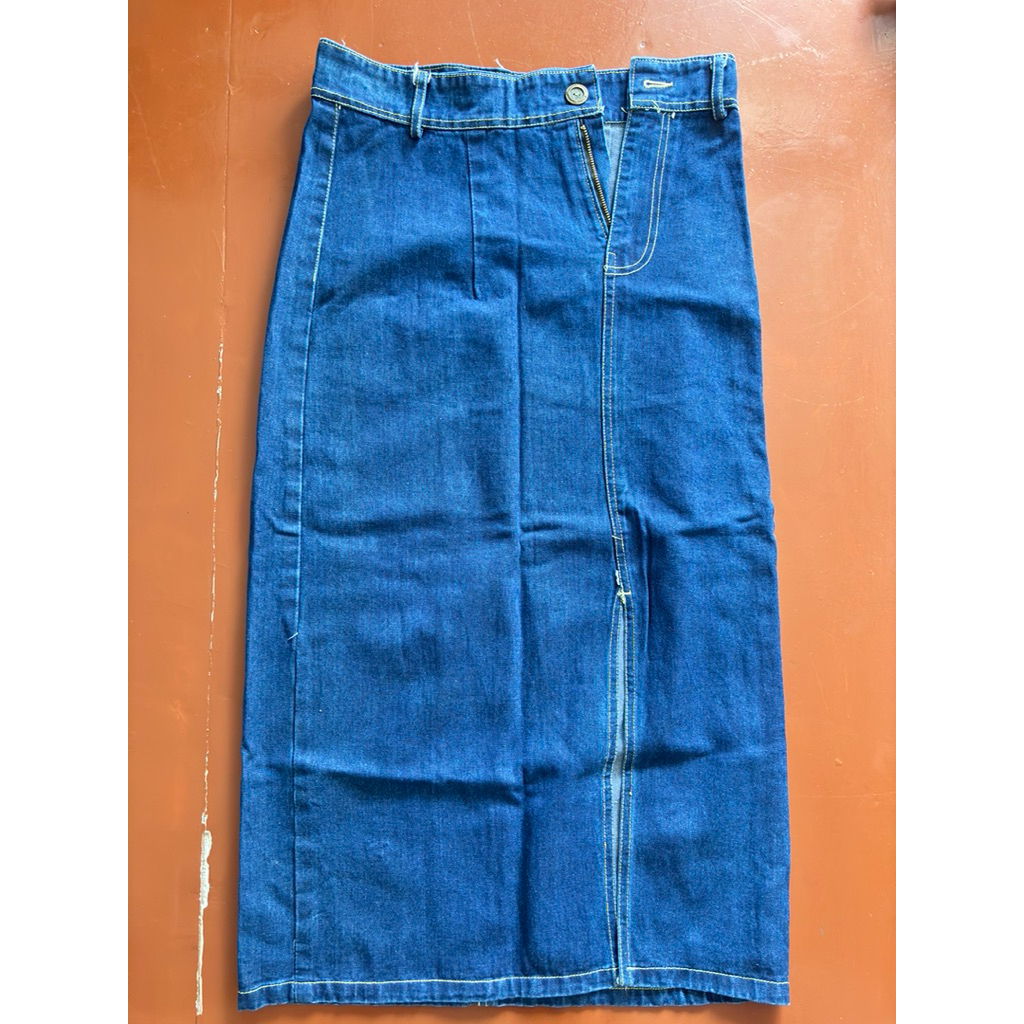 rok belah samping , dress