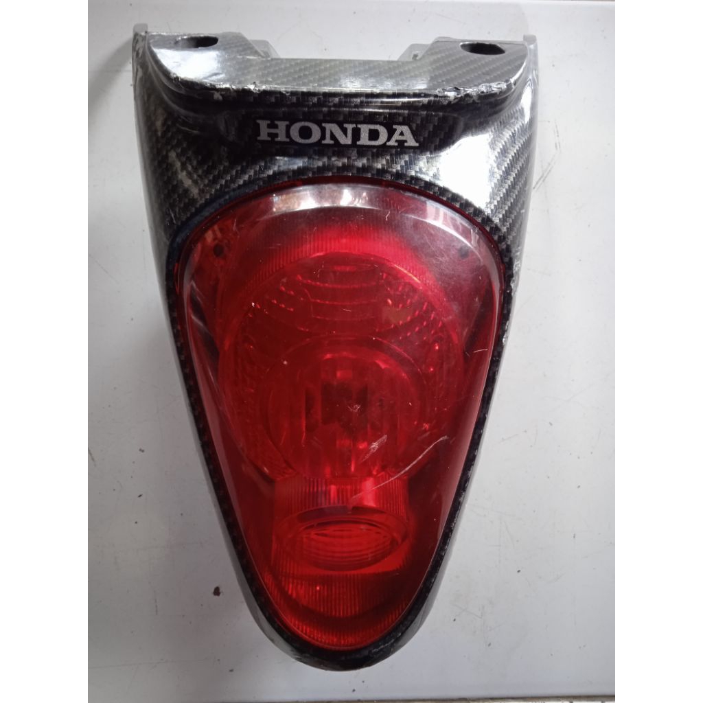 Stoplamp+cover lampu belakang scoopy fi 2014-2016 original