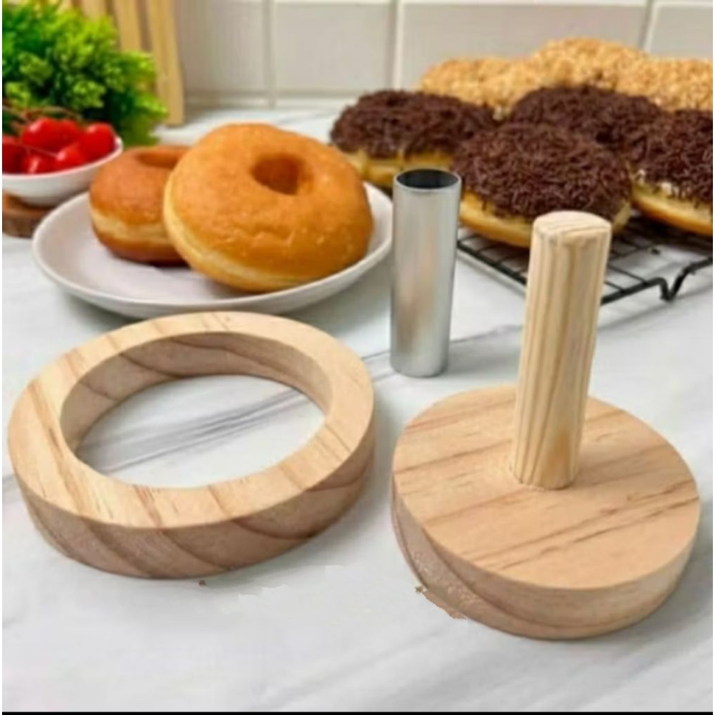 

*Cetakan donat kayu 1 set + pembolong UK 6-7-8 cm