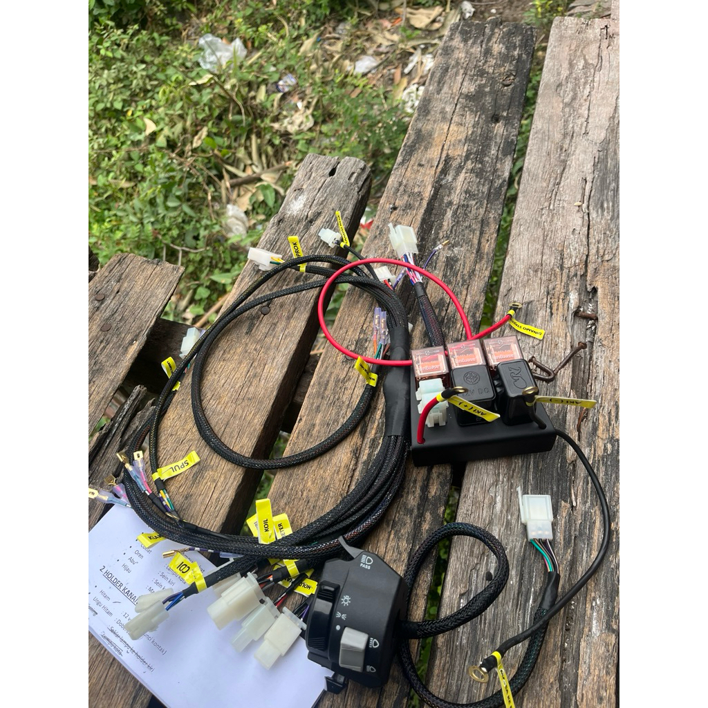 KABEL BODY MOTOR cb gl100 set holder kiri vixion