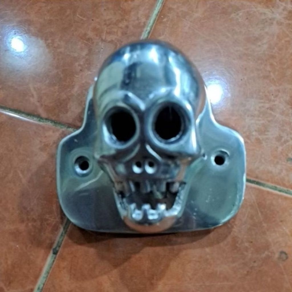 STOPLAMP LAMPU BELAKANG VESPA MODEL TENGKORAK