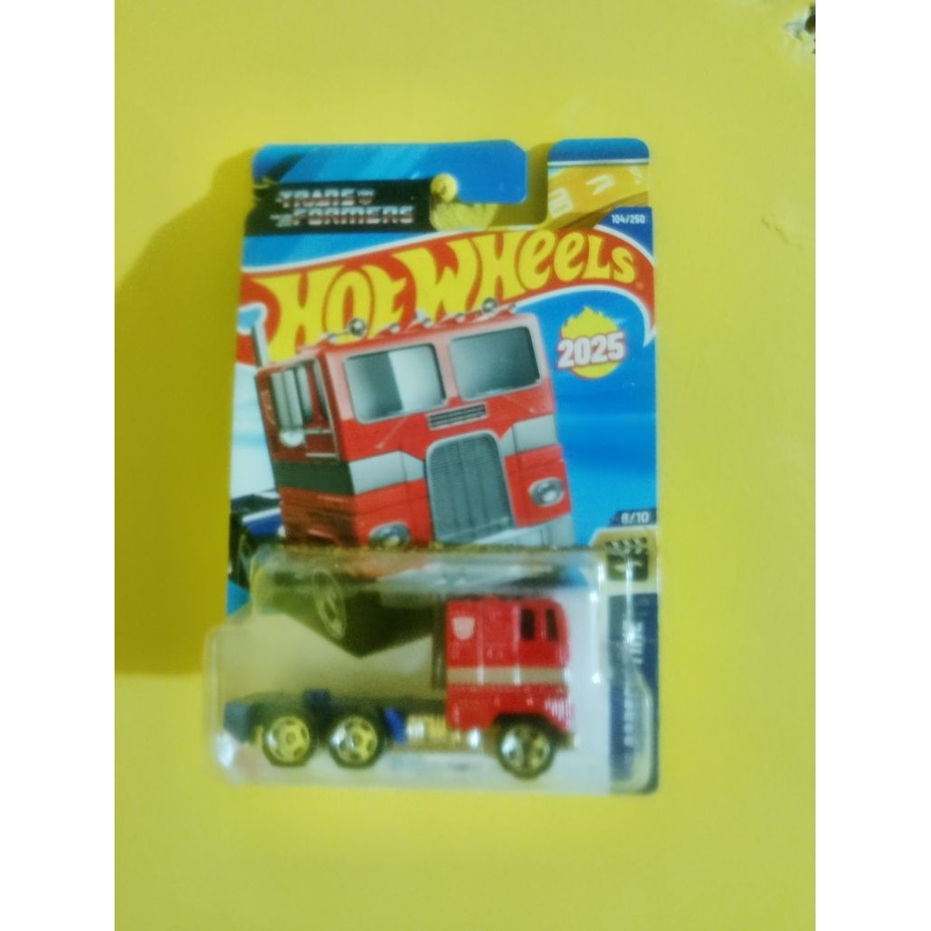 hotwheels Optimus prime